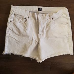 Gap white denim Shorts.